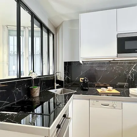 Apartmán Spacious Flat For 4 - Eiffel Tower *
