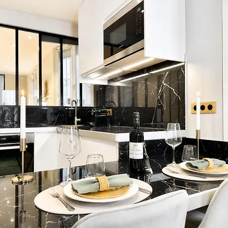 Spacious Flat For 4 - Eiffel Tower * Paříž