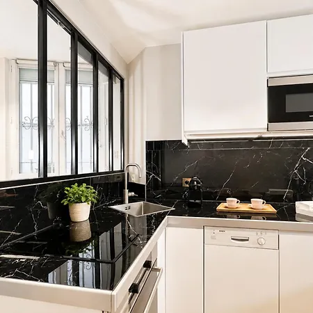 Apartmán Spacious Flat For 4 - Eiffel Tower *
