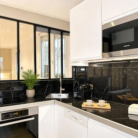 Spacious Flat For 4 - Eiffel Tower París